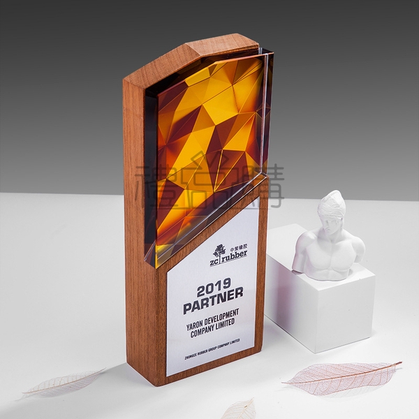 21608_Wooden_Crystal_Trophy_02